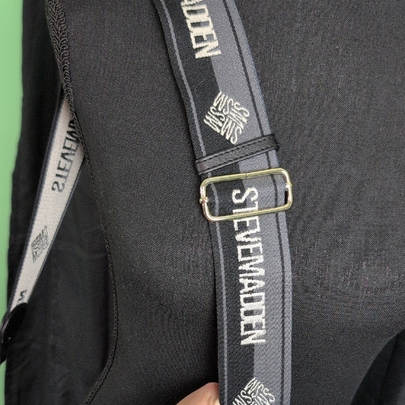 Steve Madden Chic Black Shoulder Bag. Excellent Condition. - Picture 3 of 16